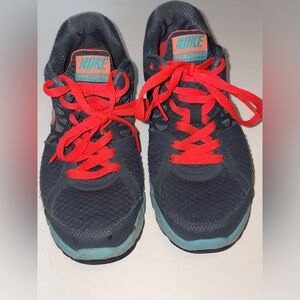 Nike Relentless 2 Women’s Sneakers Size 7.5